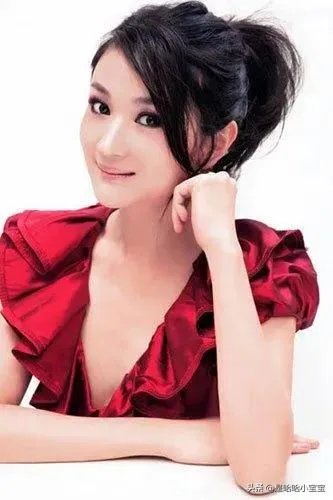 夜幕下的哈尔滨的女演员？