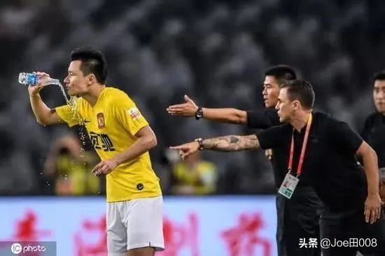 怎么评价恒大亚冠联赛半决赛次回合发布的海报“信念之光”?