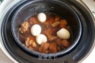 炖猪脚