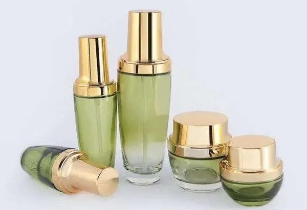 200多批次假冒化妆品被叫停,这些化妆品都去了哪?