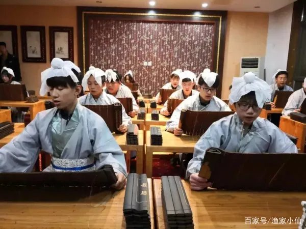 青少年全封闭式学校可取吗,会影响孩子的心理健康吗?