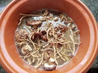 茶树菇老鸭汤