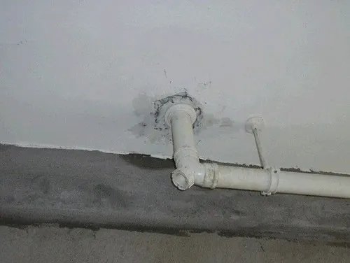 楼上卫生间漏水的原因分析及解决办法
