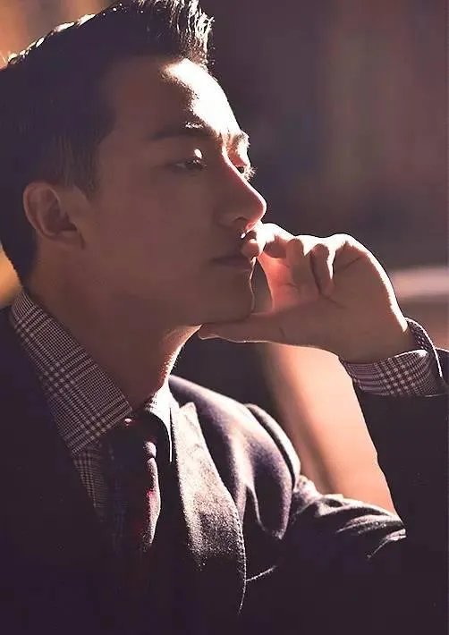 黄轩拍了很多大导演的电影为什么粉丝量还是那么少?