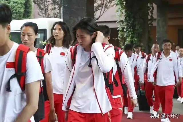 预测一下今天中国女足能打败实力强大的巴西女足吗比分是几比几?