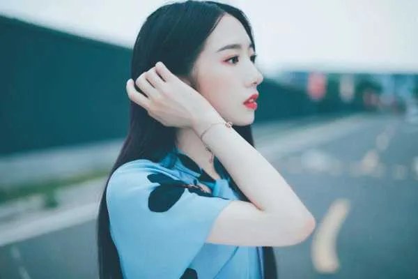 孟美岐的哭是其团队在炒作吗?为什么?
