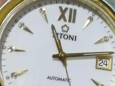 梅花手表属于什么档次的?