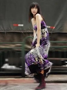 李菲儿是谁?为何近日频频上热搜?