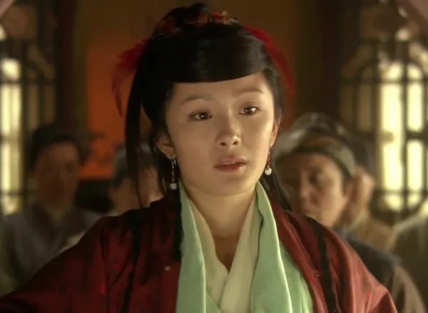 安雯红楼梦晴雯扮演者,被丈夫宠爱23年,晚年砸锅卖铁无家可归?
