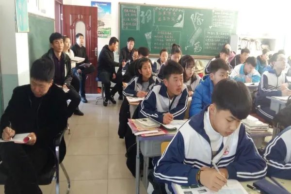 文过饰非的意思是什么意思