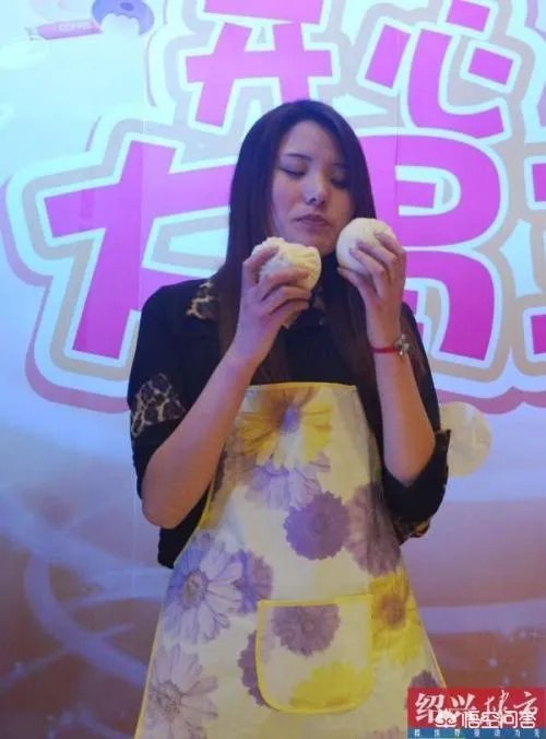 为什么天津狗不理包子这么贵,究竟贵在哪里?为什么有的人还是会去吃?