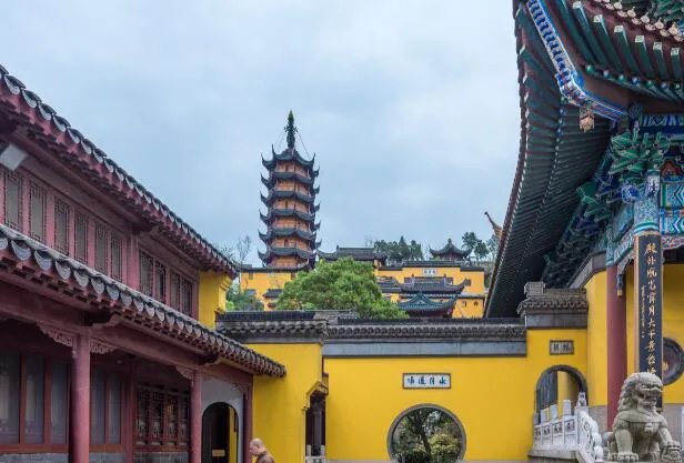 白蛇传中白素贞为爱水漫金山现实中金山寺在哪 白蛇传中水漫金山发生地点