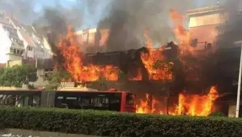 武汉一餐馆操作间发生爆燃,爆炸的原因是什么?