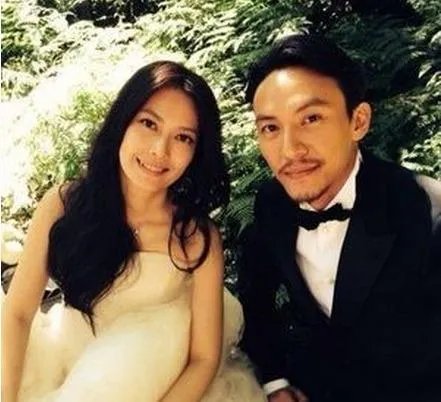 明星的助理允许正常结婚恋爱吗?