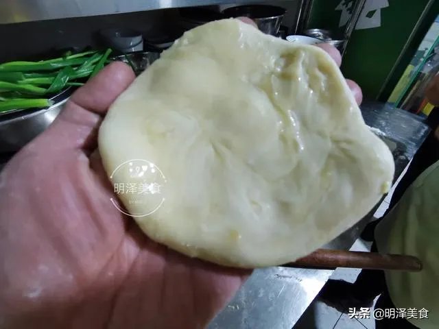怎样做油酥饼?里面的油酥怎样做?详细的做法步骤图有吗?