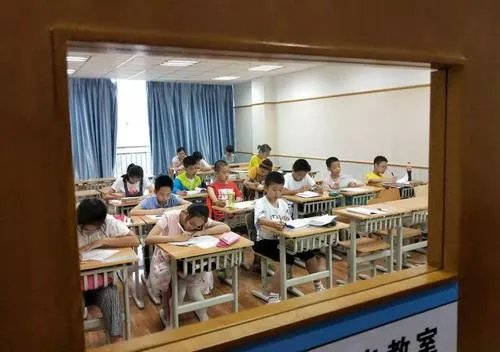 少年13岁参加高考,超前教育对孩子会造成怎样的伤害?