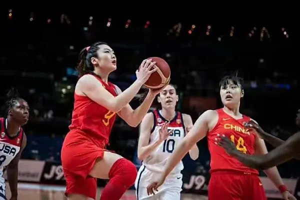 中国女篮小组第二晋级世界杯八强,如何评价运动员在赛场上的表现?