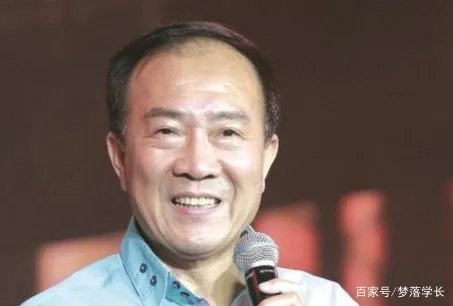 侯耀文已经离世13年,被戴志诚夺走的美女老婆,如今过的怎么样?