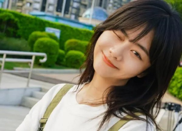 谭松韵妈妈被撞案开庭,她妈妈是如何被撞的?