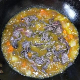 牛肉咖喱饭