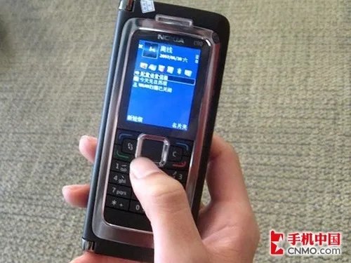 诺基亚E90