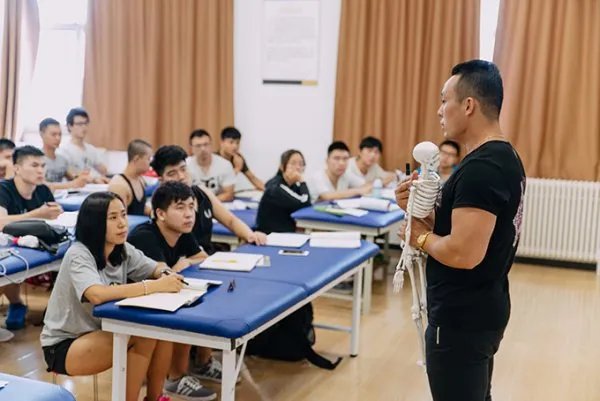 有人请过私教吗,一般健身教练都是怎么安排锻炼撒?