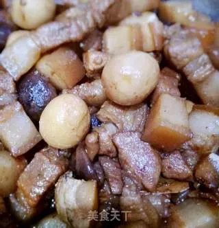 鹌鹑蛋红烧肉