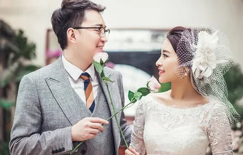 抚顺哪家婚纱摄影好 抚顺拍婚纱照一般多少钱