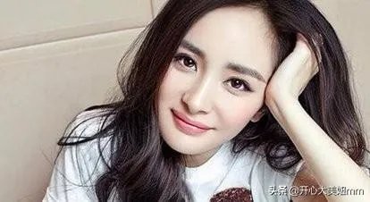 刘恺威和女儿同台,小糯米正脸首曝光,你觉得长得像杨幂小时候吗?