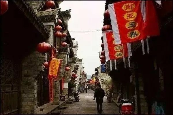 巴黎圣母院失火后或无法挽救,为何我国古建筑多为木质却很少失火?