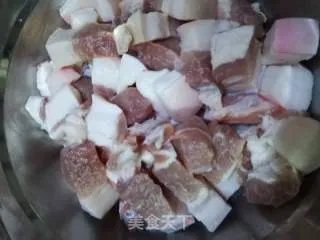 鹌鹑蛋红烧肉