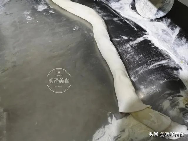 怎样做油酥饼?里面的油酥怎样做?详细的做法步骤图有吗?