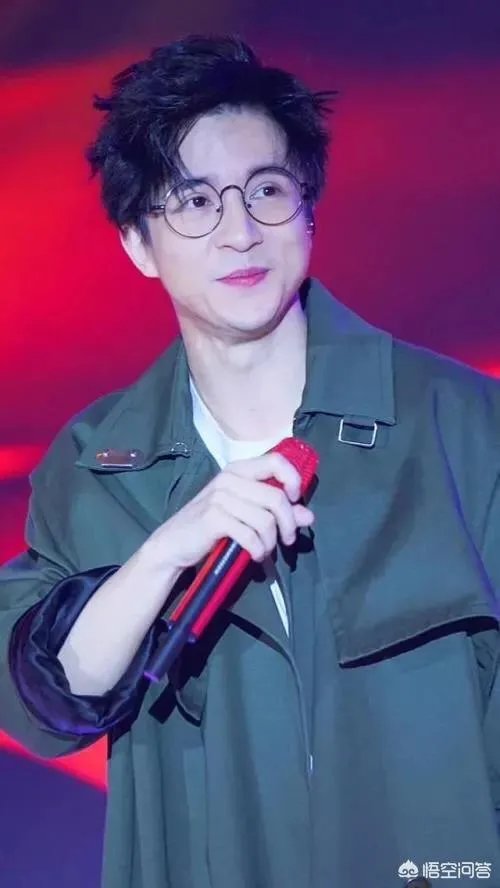 李雨桐深夜发文爆料又删除,而薛之谦最终提出诉讼并称忍了14个月,如何看待?