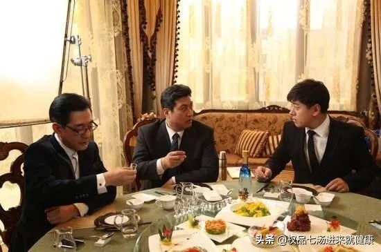 如何看待3男子黄瓜配花生米喝117瓶啤酒？