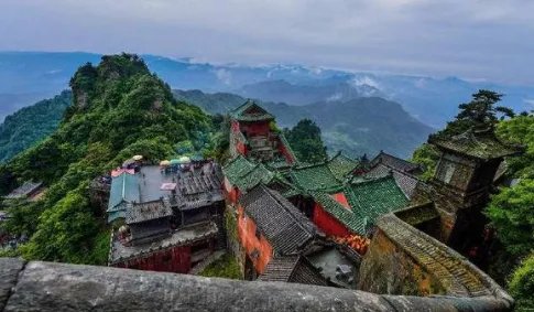 中国的名山大川都有哪些?