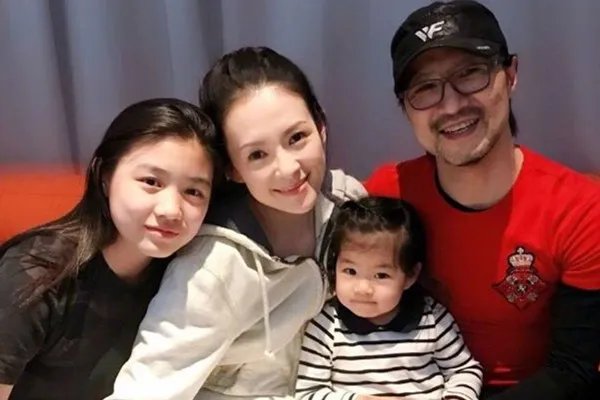 章子怡汪峰为大女儿庆生,为何网友却在讨论前妻葛荟婕?
