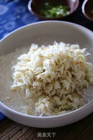槐花麦饭