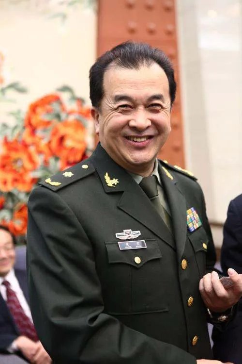 黄宏被批捕是真的吗?
