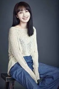 李菲儿是谁?为何近日频频上热搜?