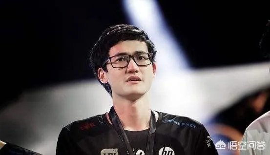 LOL:卡萨哭了UZI得背锅?RNG新一期软泥怪打破所有质疑,如何评价?