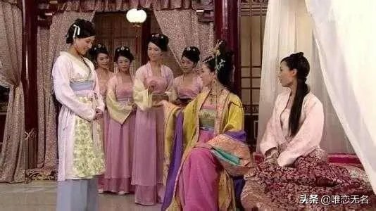 假如说古代时皇帝死了,无儿无女,但皇后怀孕了,还有八个月才生?