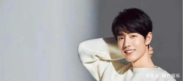 杨紫主动晒与肖战亲密合照,是不是在官宣恋情呢?