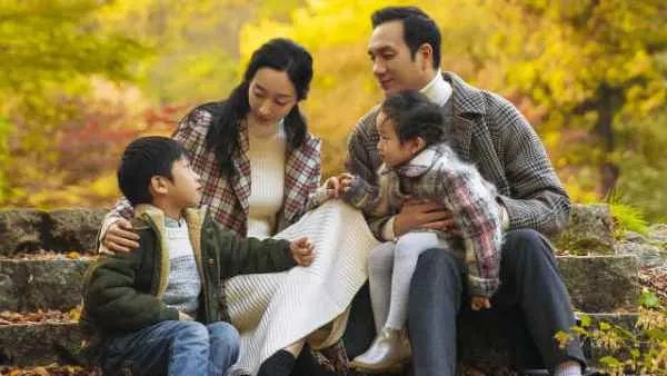 与徐静蕾同居5年,与周迅传出暧昧,黄觉为何最后娶了网红麦子?