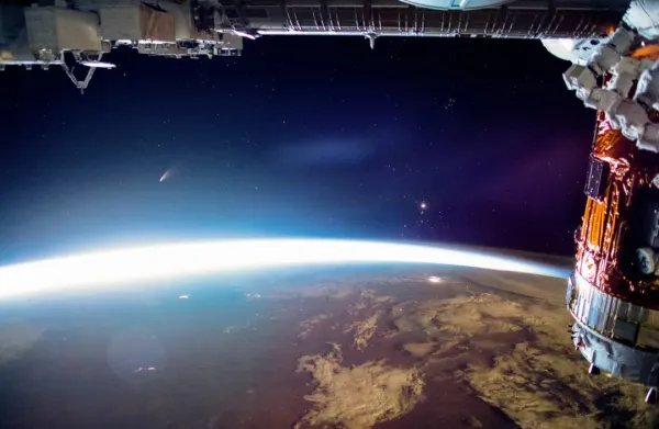 SpaceX龙飞船返回地球,飞船上的两名宇航员都是谁?