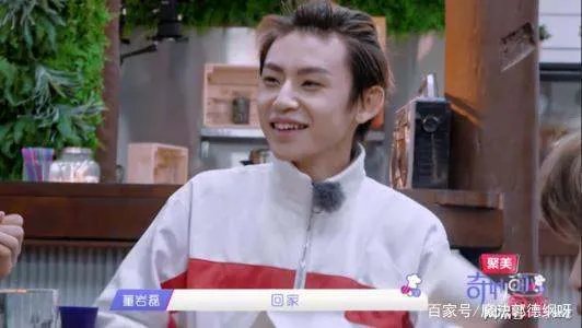 从万人羡到万人嫌,“天才少女”欧阳娜娜,是如何打烂一手好牌的?