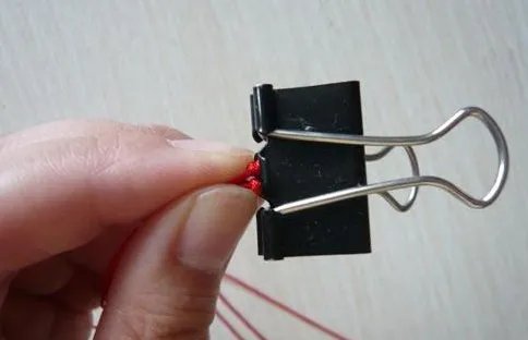 怎么做红绳脚链