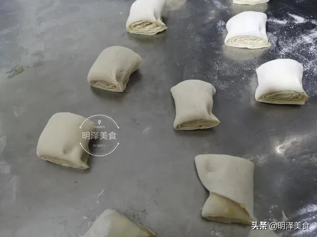 怎样做油酥饼?里面的油酥怎样做?详细的做法步骤图有吗?
