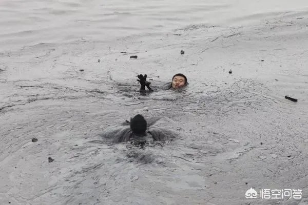 烈火英雄真实事件是哪个城市?