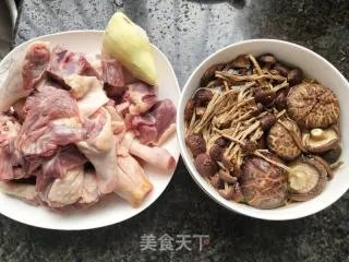 茶树菇老鸭汤