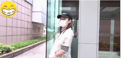 谭凯琪38岁才怀孕,老公送了1500万的豪宅给她吗?